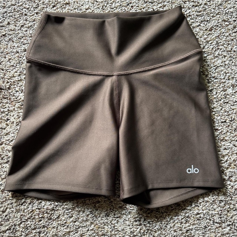 Alo Yoga Airlift Energy Shorts